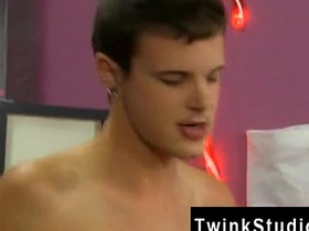 亚裔男性射精照片 Ryan Sharp本来没性趣 gay porn chinese model