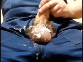 俄罗斯建筑工久未见新娘 射精声响亮精液量惊人！ japanese blowjob gay porn