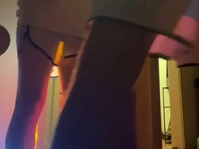 教练对嫩徒弟的严厉惩罚 - 免费版 hd asian gay porn