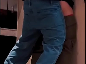 发情的同学趁家里没人把他的鸡巴塞进来 gay massage porn asia