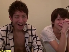 亚裔嫩仔射精 asian gay squint couch sex videos