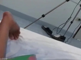 亚裔Nat和Poi边尿边无套狂干 japanese muscle gay porn video