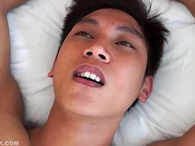 变态男孩Vahn和Rave无套狂干 asian bukkake gay porn