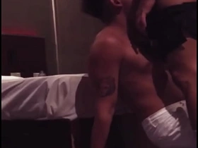 酒店服务员让我用额外小费尝尝他的大屌 gay white chinese kiss porn