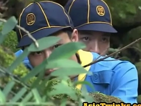 瘦亚裔侦查员口交后享受野战 small chinese cock porn gay