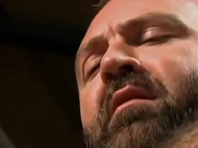 老爹性档案: Cam Curtz被大屌老爹们诱惑征服的狂野之夜 japanese mature gay porn