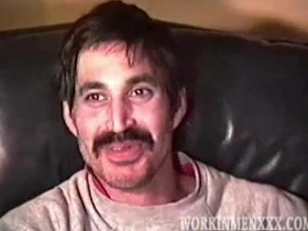 熟男迈克撸管 asian uncle gay making love videos twitter