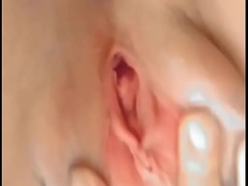 喜欢我的鸡巴吗 想用牙把它叼出来吗 hot shameful gay porn