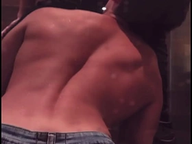 酒吧聊完女人后，我和直男兄弟在浴室搞上了 chinese fart unconcerned porn