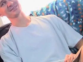 扎克兰德尔：伊桑霍克斯撸动并渴望榨干他大鸡巴的汁液 gay porn korean teen