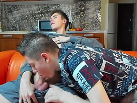 18岁嫩男黏稠精液喷射快感 japan gay partisan porn