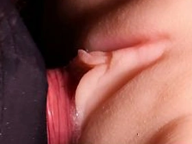 套子里射精也挺带劲 asian gay boss sex videos