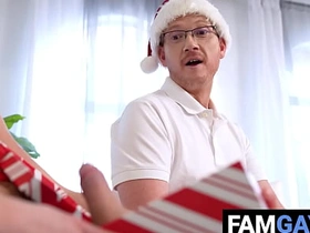 给继父Brody Kayman的肉棒礼物 Kyle Michaels asian gay boys new sex videos asiangaysite