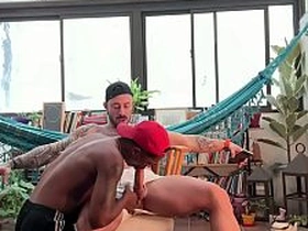 大屌老外猛干黑鬼巨根 gay japan porn video