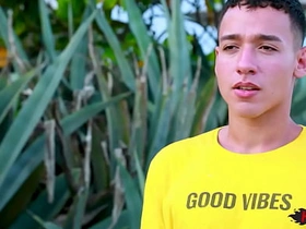 嫩臀骚年挨操实录 gay japan porn site