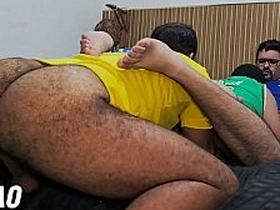 刚踢完球就带着球鞋直接开干！完整版请移步我的XVIDEOS RED hung korean gay porn
