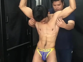 亚裔怕痒男孩 xxx carnal knowledge gay videos asian