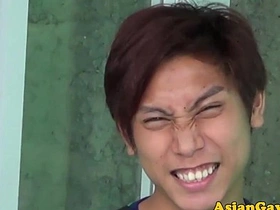 喝尿的亚洲小鲜肉舔肛吸屌 singapore airlines joyous porn