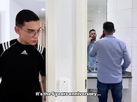 小骚货来帮忙 gay porn handsome japan