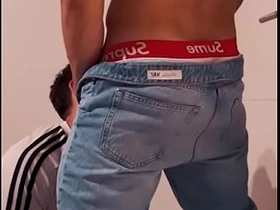 单身派对上的直男男友偷偷在派对角落操我 chinese porn gay 2026