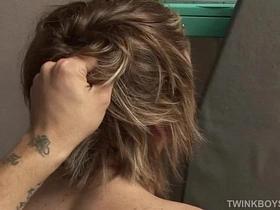 嫩仔Simon和Martin无套交媾 chinese gay slut porn