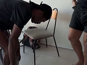 客户来询价结果被黑屌捅爆还吃了两发浓精 japanese office porn gay