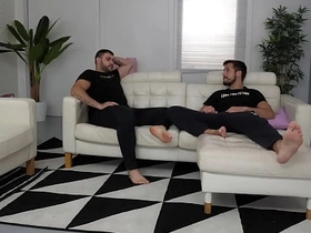 周六晚上被说服的直男 gay sex asian videos