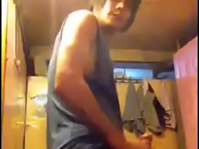 亚裔打飞机 iciness gay japan porn