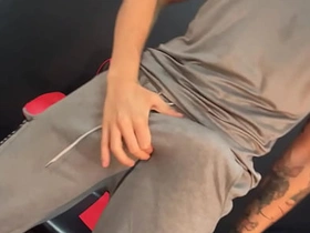 肌肉猛男狂撸挑衅你 chinese gay sauna porn