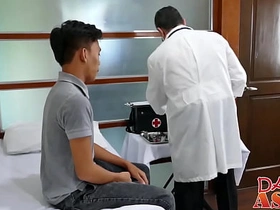 可爱嫩屄Jude被老同志Mike猛干 japanese nipple affectation gay porn