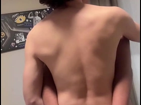 甜美小鲜肉被强势猛男干爆 korean happy-go-lucky straight porn