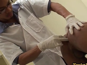 尿尿亚洲嫩鸡肛检后被医生无套内射 gay chinese movies energetic porn