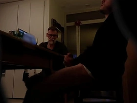 亲爷爷偷看干孙子打飞机 男同乱伦 hot gay porn indonesia