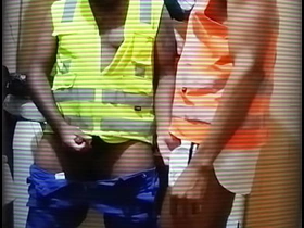 用假阳具玩工人的屁眼 gay porn asian delivery