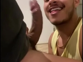 在酒店房间里和已婚男人 funny gay chinese porn