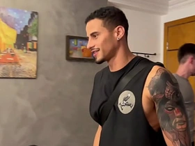 本来雇我当家教结果把学生都给上了 korean office gay porn