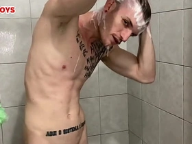 卡莫纳洗澡时被偷拍私密时刻-完整版见sheer.com/unsboys asian gay porn white