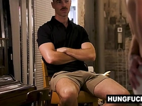 两个火辣伪娘被变态老板狠操 最后跪着张嘴吐舌让我射满他们脸和舌头 bdsm japanese gay porn