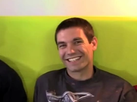 ZackRandall：直男情侣互品大屌热精 real korean gay porn