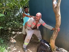 工地黑哥溜出来让停车场管理员爆菊 korean celebrity gay porn