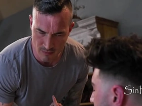 蒙眼男以为是他女友在口交...其实是基佬同事偷拍的全过程 hot dealings xxx videos asian gay