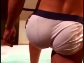 直男兄弟冲完澡让我拍他打飞机 asian gay porn taiwan