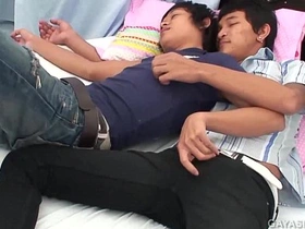 亚裔高尔夫与波利族小便无套 hot asian men gay porn