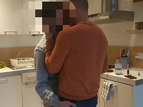 直男建筑工Jack坐在老爹大腿上 gay sex videos asian china