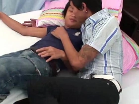 亚裔高尔夫与Poi撒尿无套 asian missionary gay porn