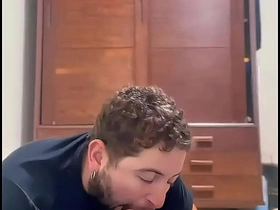 我把街上那个直男骗来给我口交 把他变成我的小骚货 japanese gay porn tube