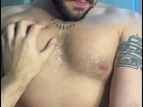 给我兄弟的骚屁眼嗦爽了 china gay grab some shut-eye porn