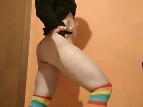 屁眼塞四颗网球？老娘现在做得到了！！！ chinese butler elated anime porn