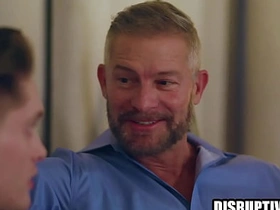 缺乏安全感的同志被年长情人操 chinese and latino gay porn hub