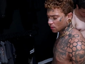 大学兄弟会群P狂欢 asian mature man gay sex videos